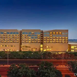 Hotel Vivanta New Delhi, Dwarka *****